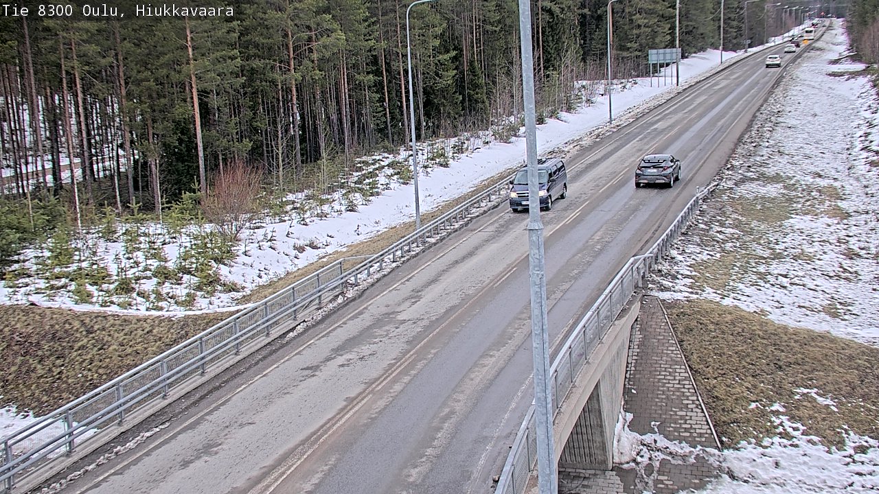 Weather Camera Image road 8300 Oulu Hiukkavaara, Oulu, Pohjois-Pohjanmaa