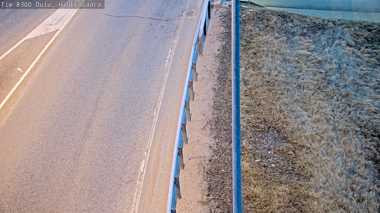 Weather Camera Image väg 8300 Oulu Hiukkavaara, Oulu, Pohjois-Pohjanmaa