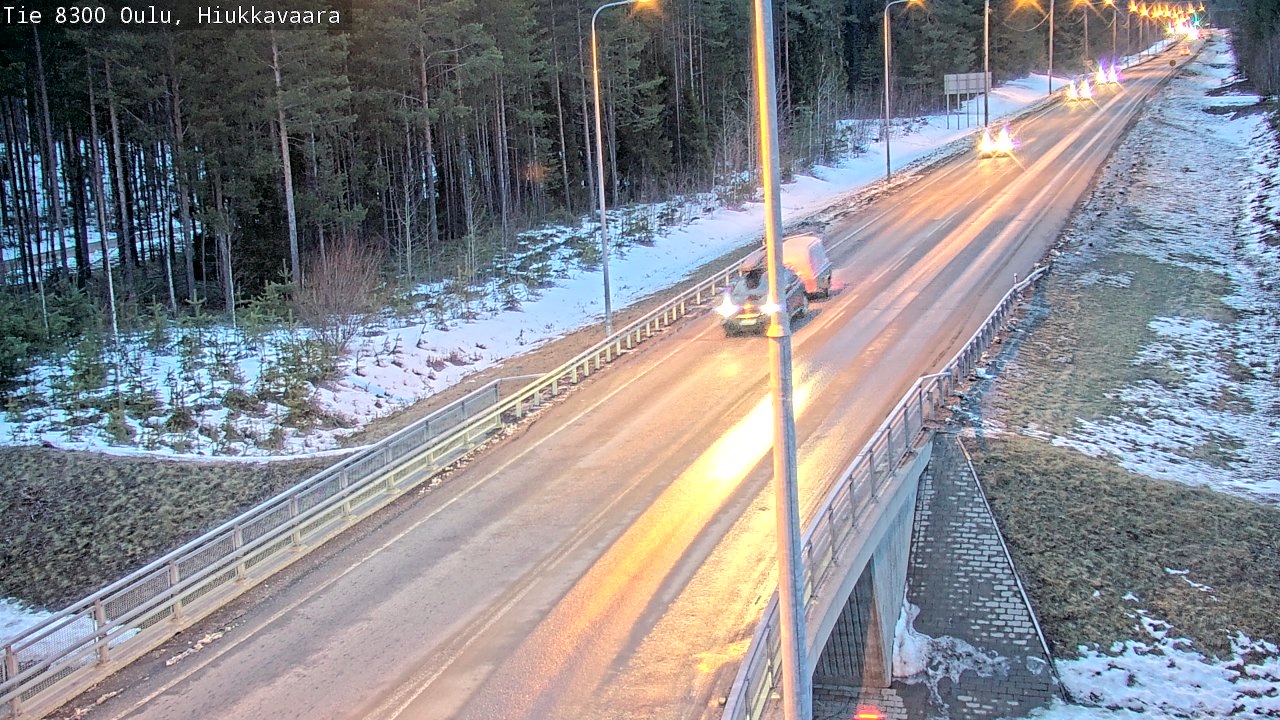 Weather Camera Image väg 8300 Oulu Hiukkavaara, Oulu, Pohjois-Pohjanmaa