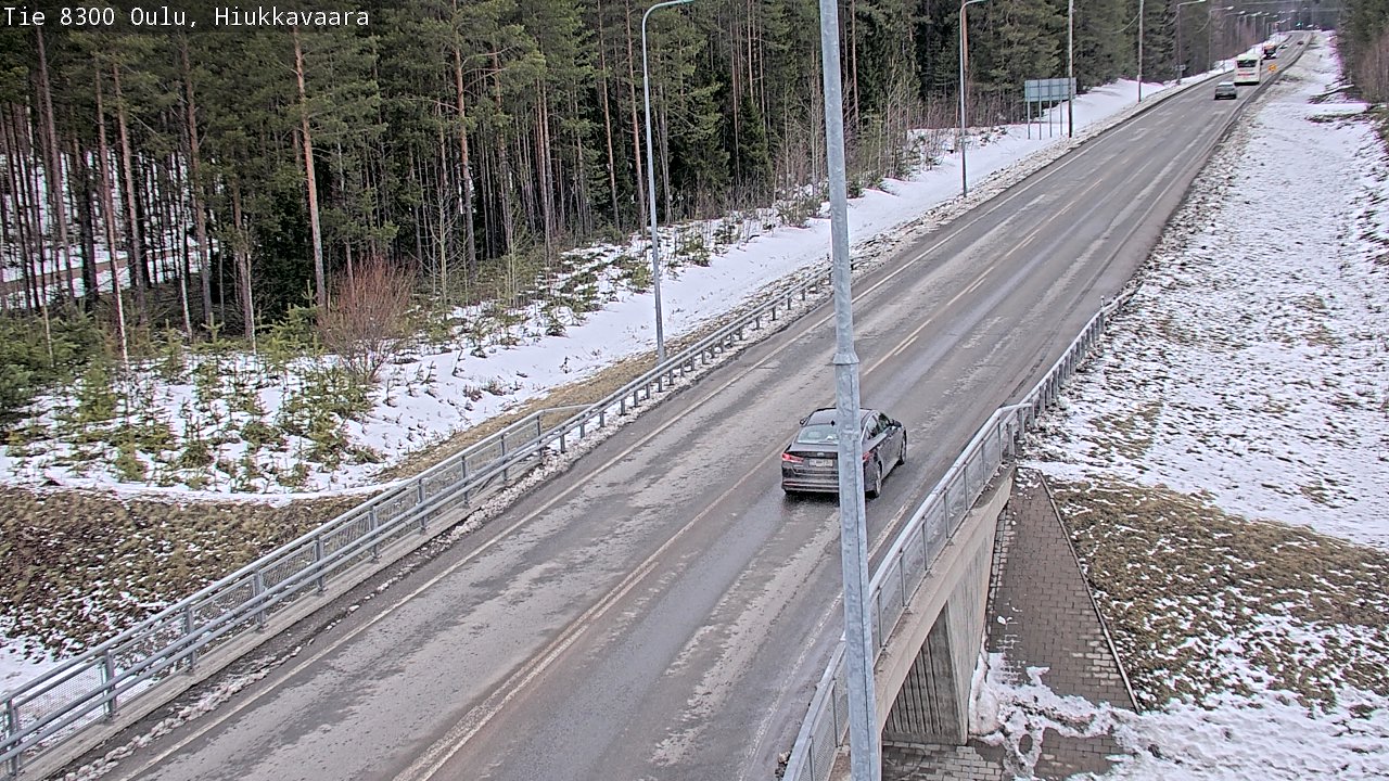 Weather Camera Image road 8300 Oulu Hiukkavaara, Oulu, Pohjois-Pohjanmaa