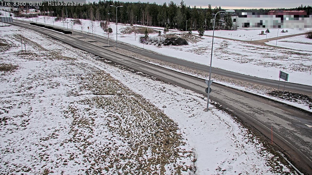 Weather Camera Image väg 8300 Oulu Hiukkavaara, Oulu, Pohjois-Pohjanmaa