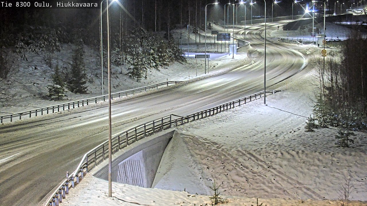 Weather Camera Image väg 8300 Oulu Hiukkavaara, Oulu, Pohjois-Pohjanmaa