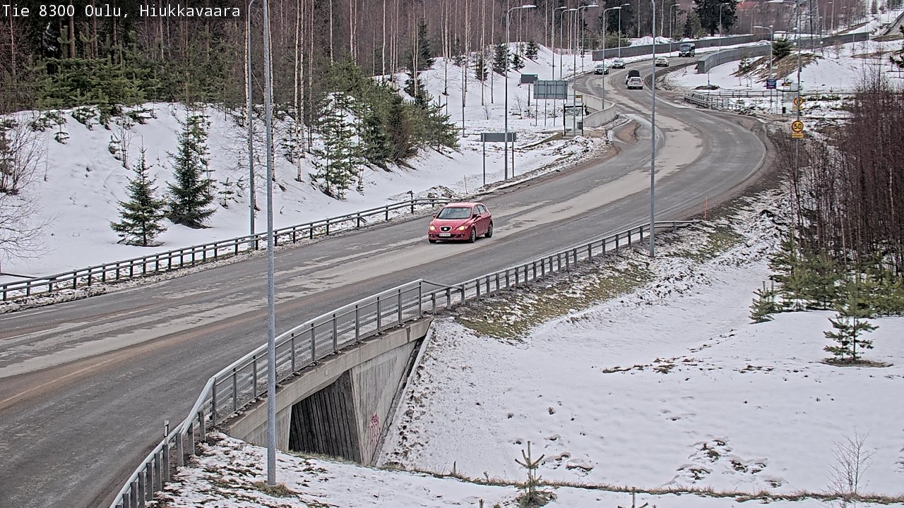 Weather Camera Image road 8300 Oulu Hiukkavaara, Oulu, Pohjois-Pohjanmaa