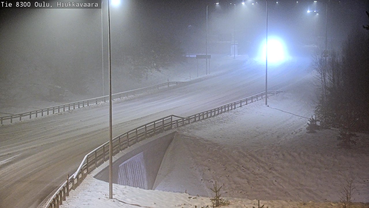 Weather Camera Image väg 8300 Oulu Hiukkavaara, Oulu, Pohjois-Pohjanmaa