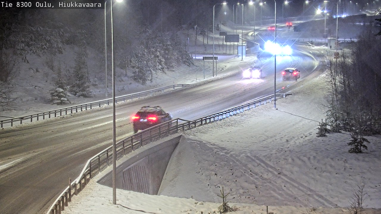 Weather Camera Image väg 8300 Oulu Hiukkavaara, Oulu, Pohjois-Pohjanmaa