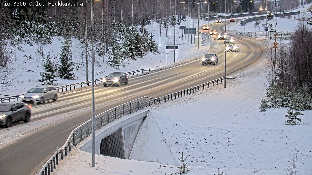 Weather Camera Image väg 8300 Oulu Hiukkavaara, Oulu, Pohjois-Pohjanmaa