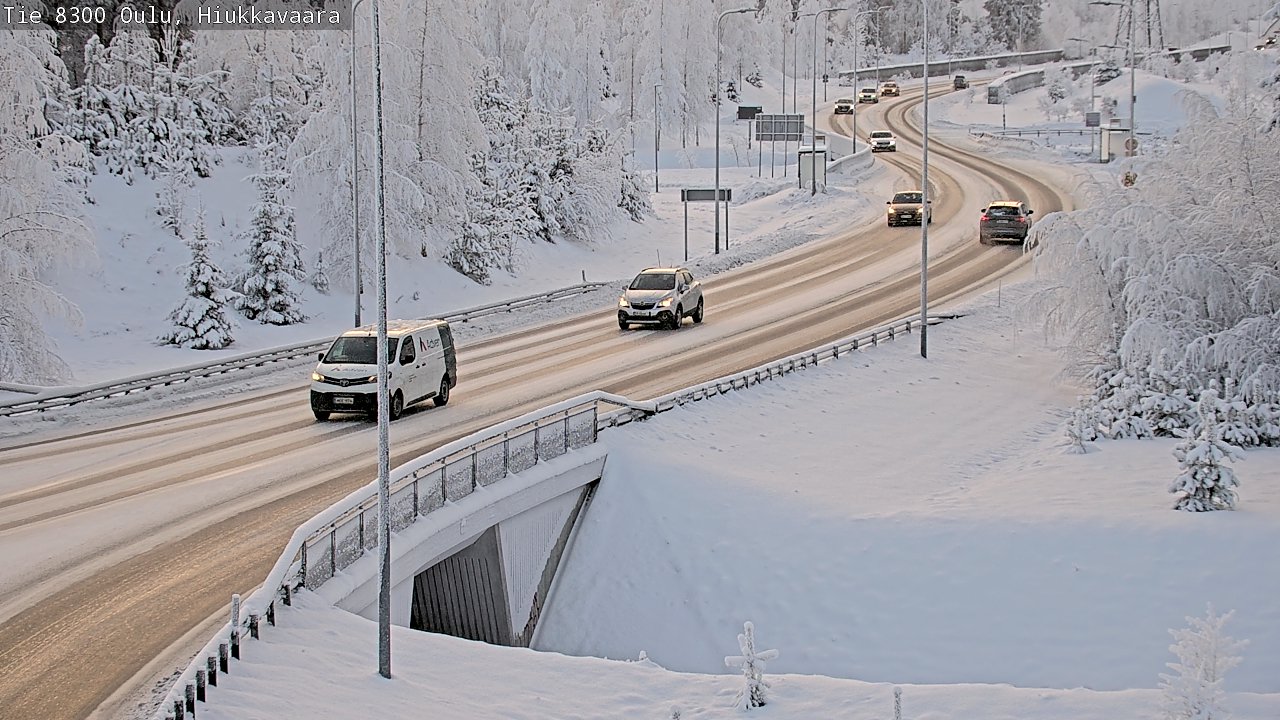 Weather Camera Image road 8300 Oulu Hiukkavaara, Oulu, Pohjois-Pohjanmaa