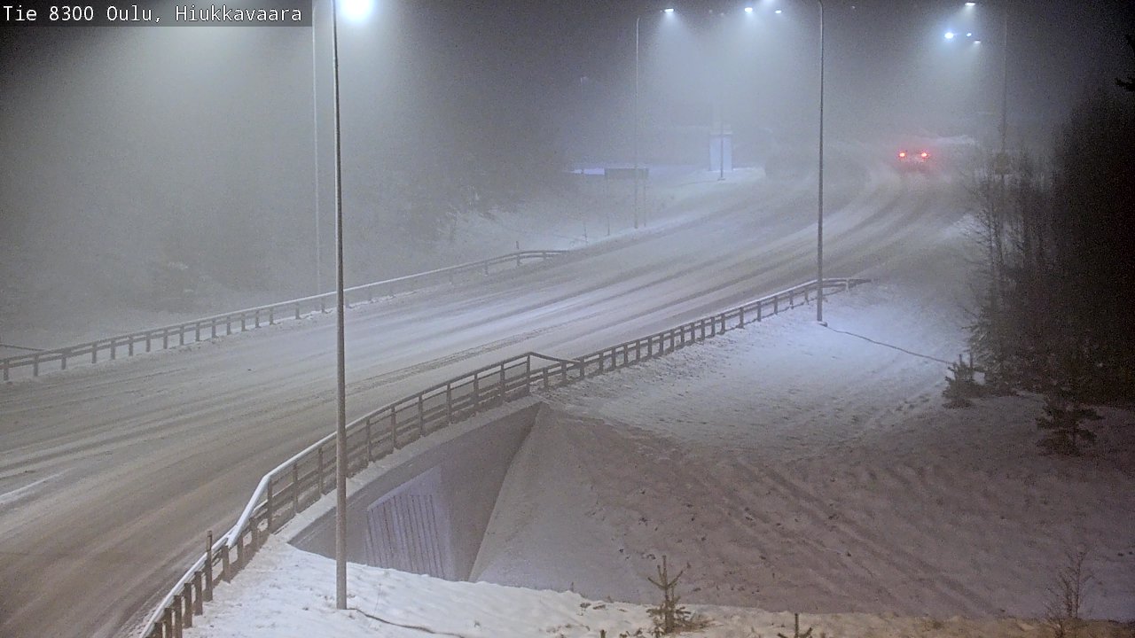 Weather Camera Image väg 8300 Oulu Hiukkavaara, Oulu, Pohjois-Pohjanmaa