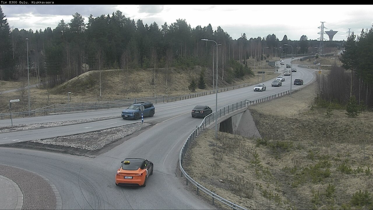 Weather Camera Image road 8300 Oulu Hiukkavaara, Oulu, Pohjois-Pohjanmaa