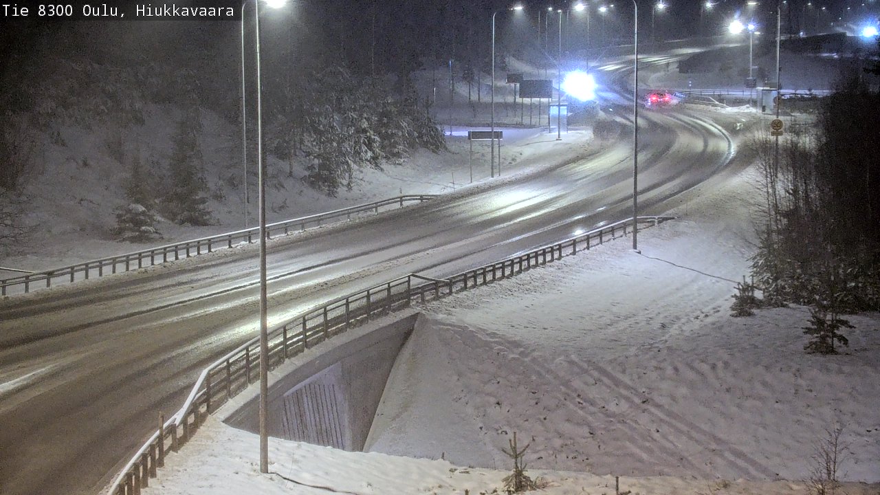 Weather Camera Image väg 8300 Oulu Hiukkavaara, Oulu, Pohjois-Pohjanmaa
