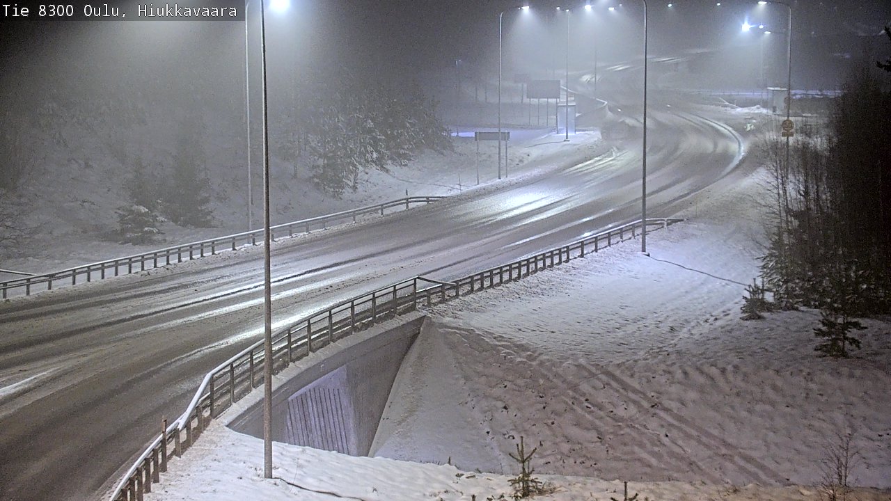 Weather Camera Image väg 8300 Oulu Hiukkavaara, Oulu, Pohjois-Pohjanmaa