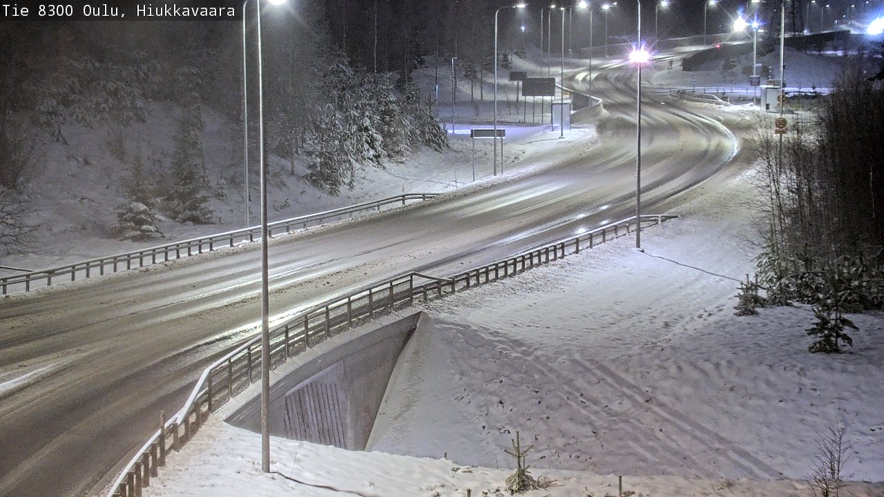 Weather Camera Image väg 8300 Oulu Hiukkavaara, Oulu, Pohjois-Pohjanmaa