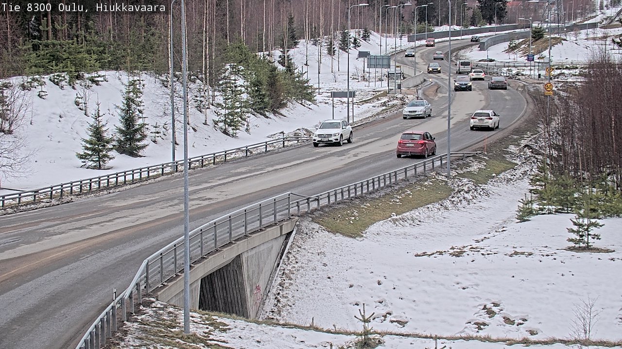 Weather Camera Image road 8300 Oulu Hiukkavaara, Oulu, Pohjois-Pohjanmaa