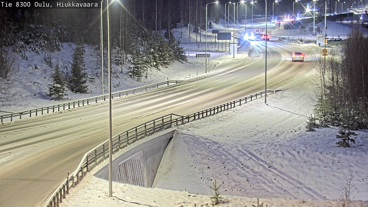 Weather Camera Image väg 8300 Oulu Hiukkavaara, Oulu, Pohjois-Pohjanmaa