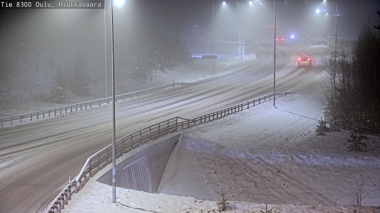 Weather Camera Image väg 8300 Oulu Hiukkavaara, Oulu, Pohjois-Pohjanmaa