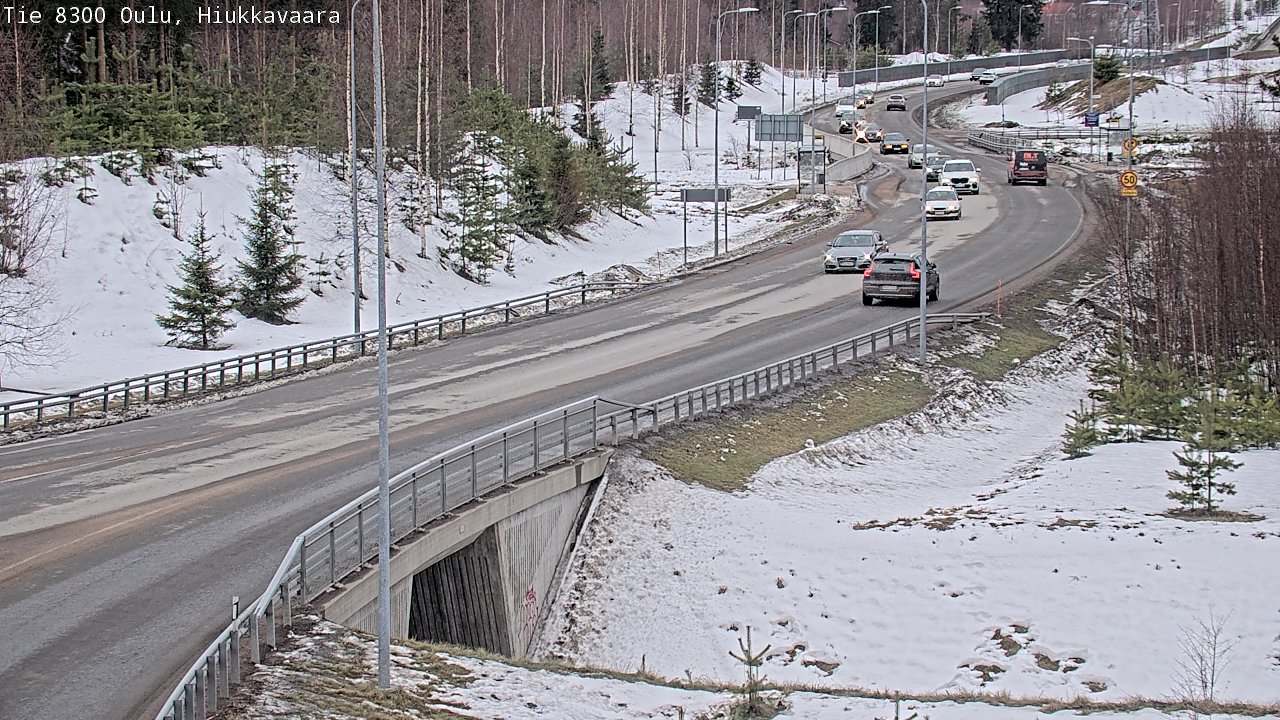 Weather Camera Image road 8300 Oulu Hiukkavaara, Oulu, Pohjois-Pohjanmaa