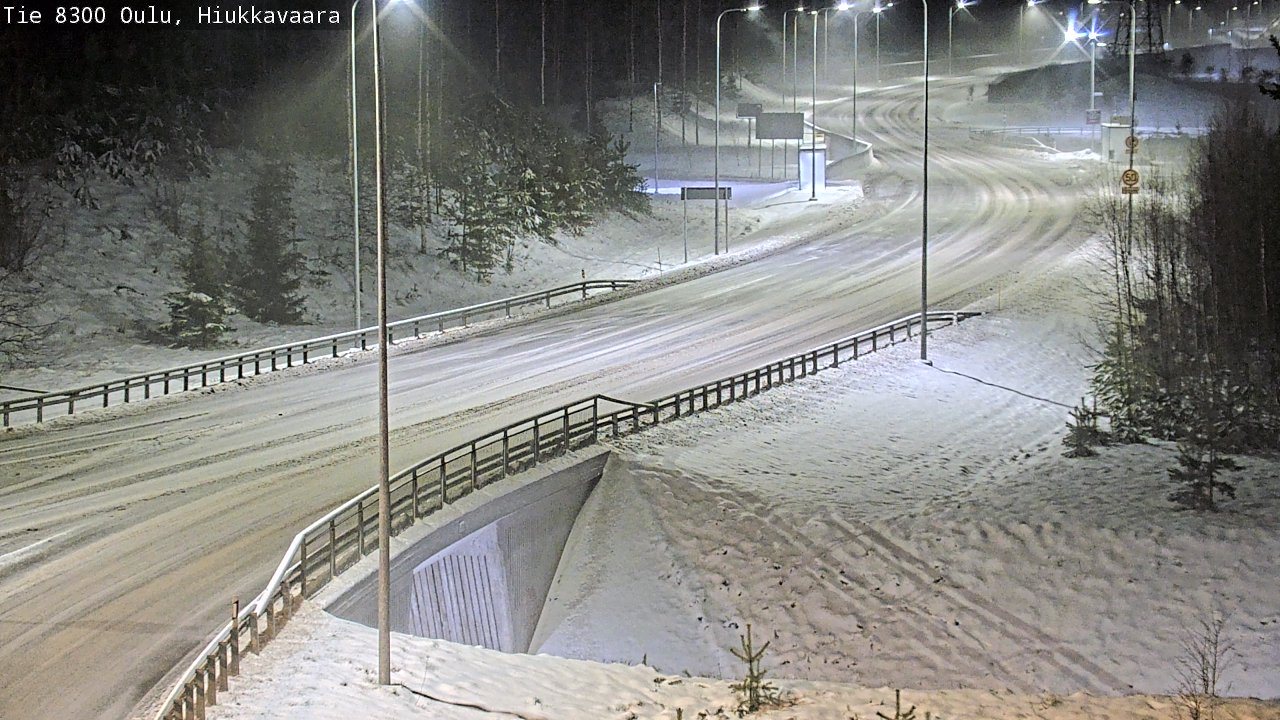 Weather Camera Image väg 8300 Oulu Hiukkavaara, Oulu, Pohjois-Pohjanmaa