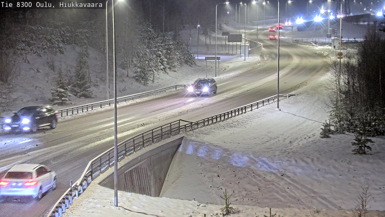 Weather Camera Image väg 8300 Oulu Hiukkavaara, Oulu, Pohjois-Pohjanmaa