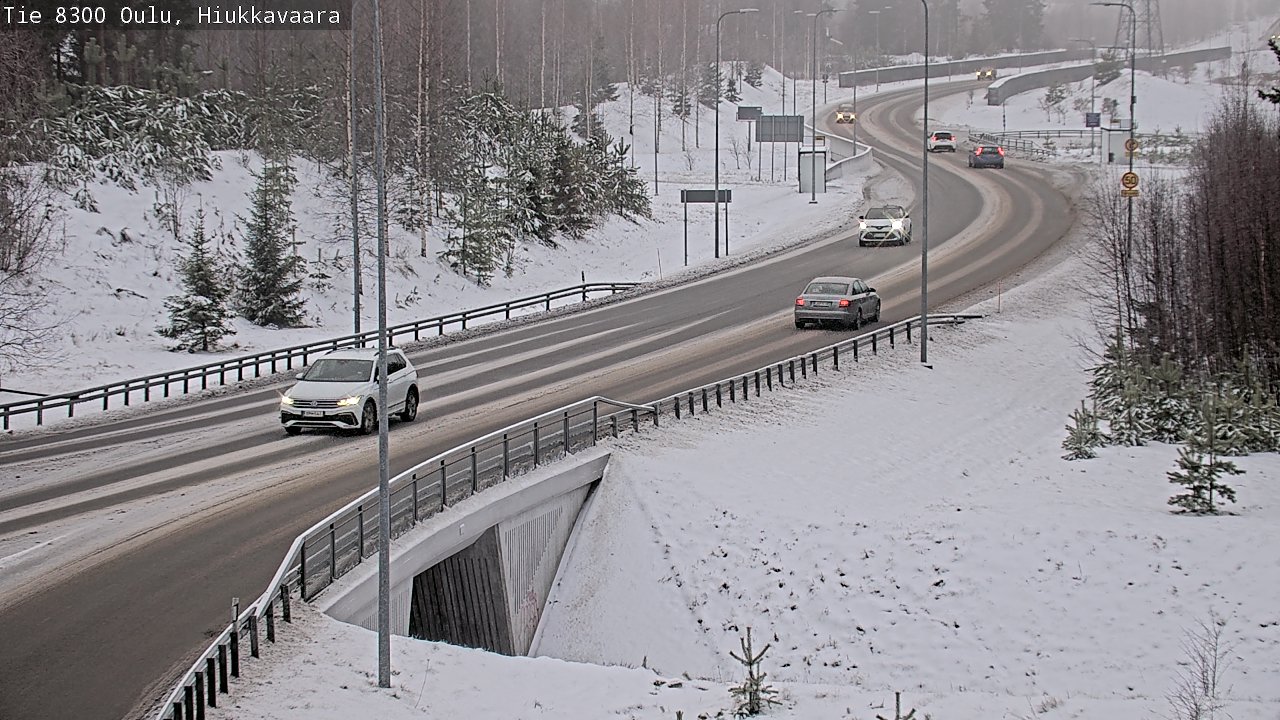 Weather Camera Image väg 8300 Oulu Hiukkavaara, Oulu, Pohjois-Pohjanmaa