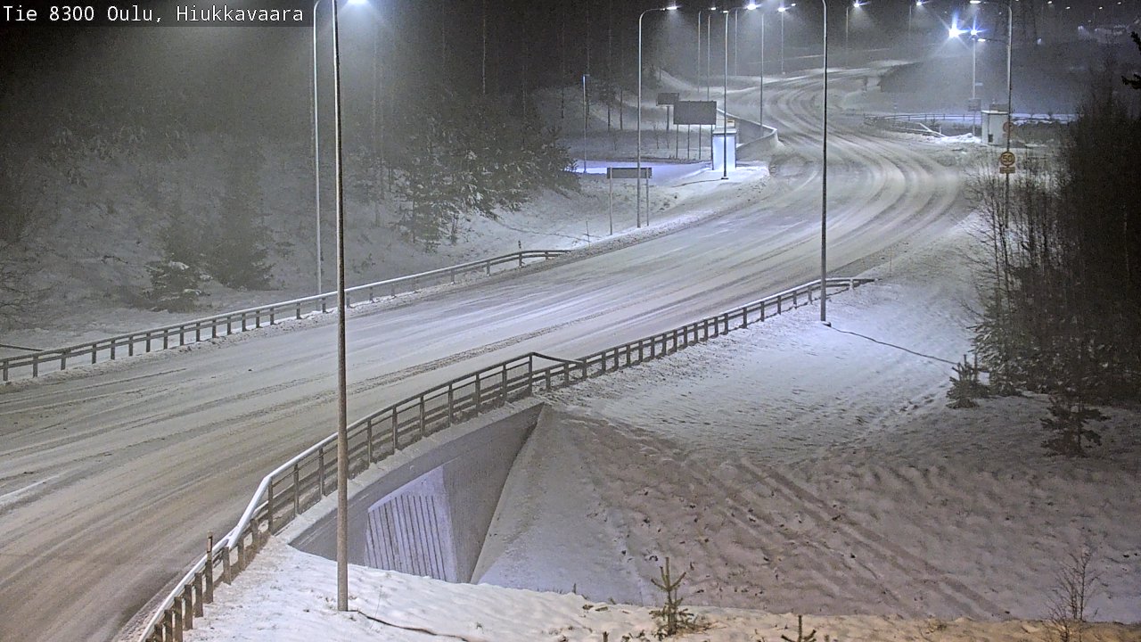 Weather Camera Image väg 8300 Oulu Hiukkavaara, Oulu, Pohjois-Pohjanmaa