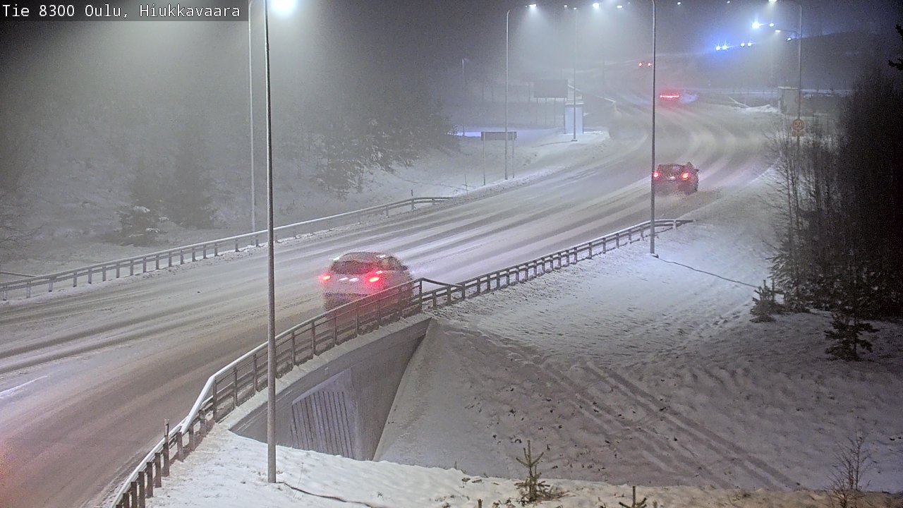 Weather Camera Image väg 8300 Oulu Hiukkavaara, Oulu, Pohjois-Pohjanmaa