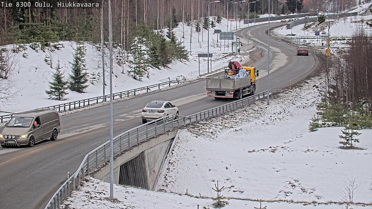 Weather Camera Image väg 8300 Oulu Hiukkavaara, Oulu, Pohjois-Pohjanmaa