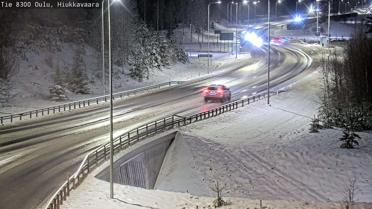 Weather Camera Image väg 8300 Oulu Hiukkavaara, Oulu, Pohjois-Pohjanmaa
