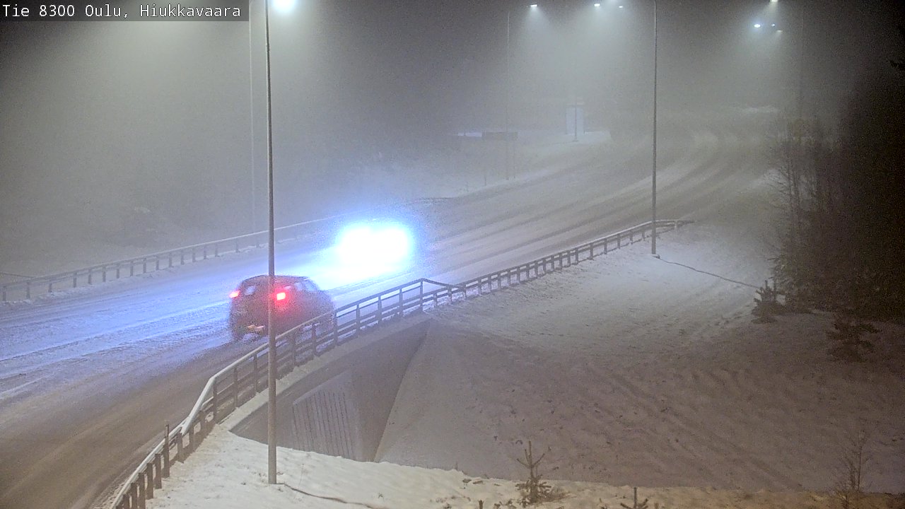 Weather Camera Image väg 8300 Oulu Hiukkavaara, Oulu, Pohjois-Pohjanmaa