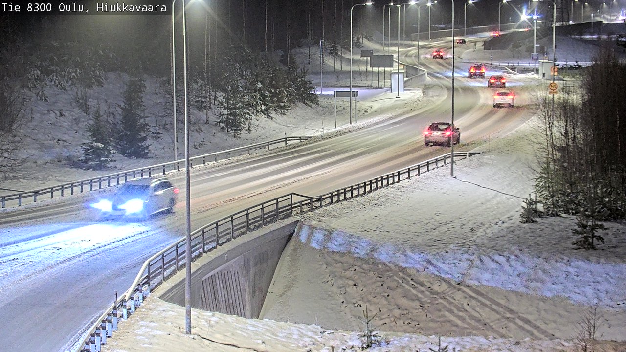 Weather Camera Image väg 8300 Oulu Hiukkavaara, Oulu, Pohjois-Pohjanmaa