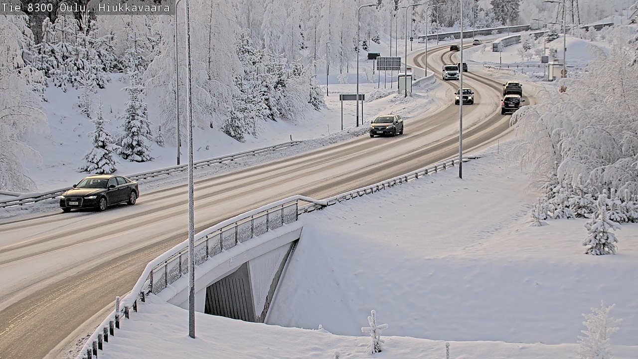 Weather Camera Image road 8300 Oulu Hiukkavaara, Oulu, Pohjois-Pohjanmaa