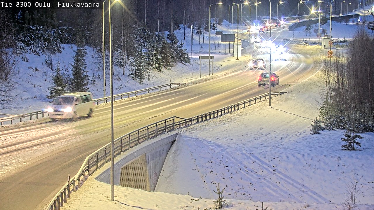 Weather Camera Image väg 8300 Oulu Hiukkavaara, Oulu, Pohjois-Pohjanmaa