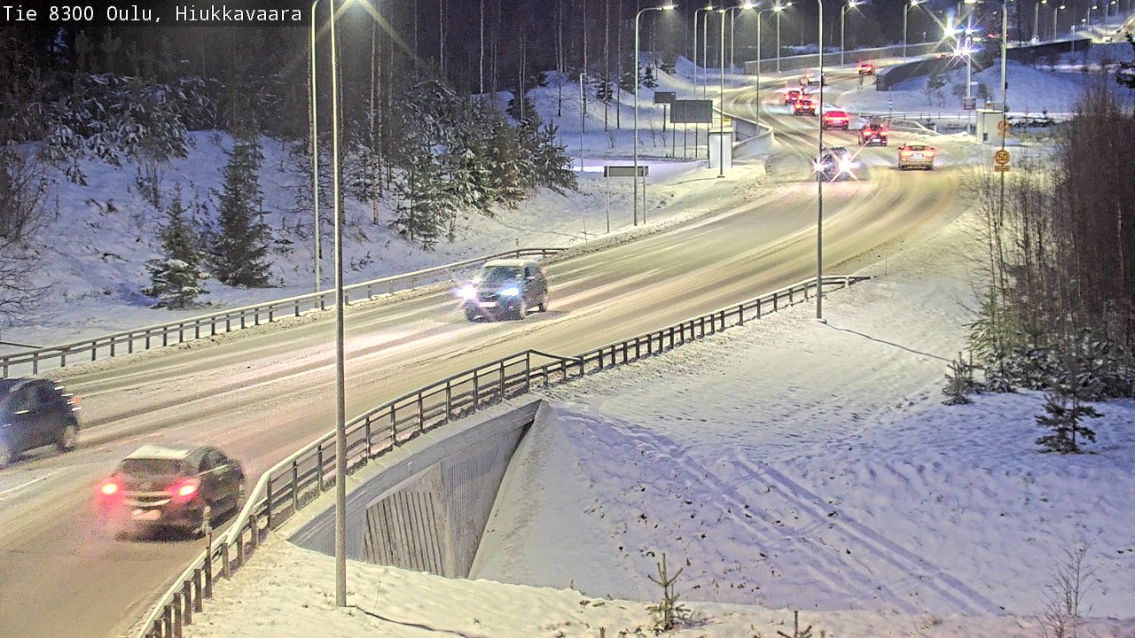 Weather Camera Image väg 8300 Oulu Hiukkavaara, Oulu, Pohjois-Pohjanmaa