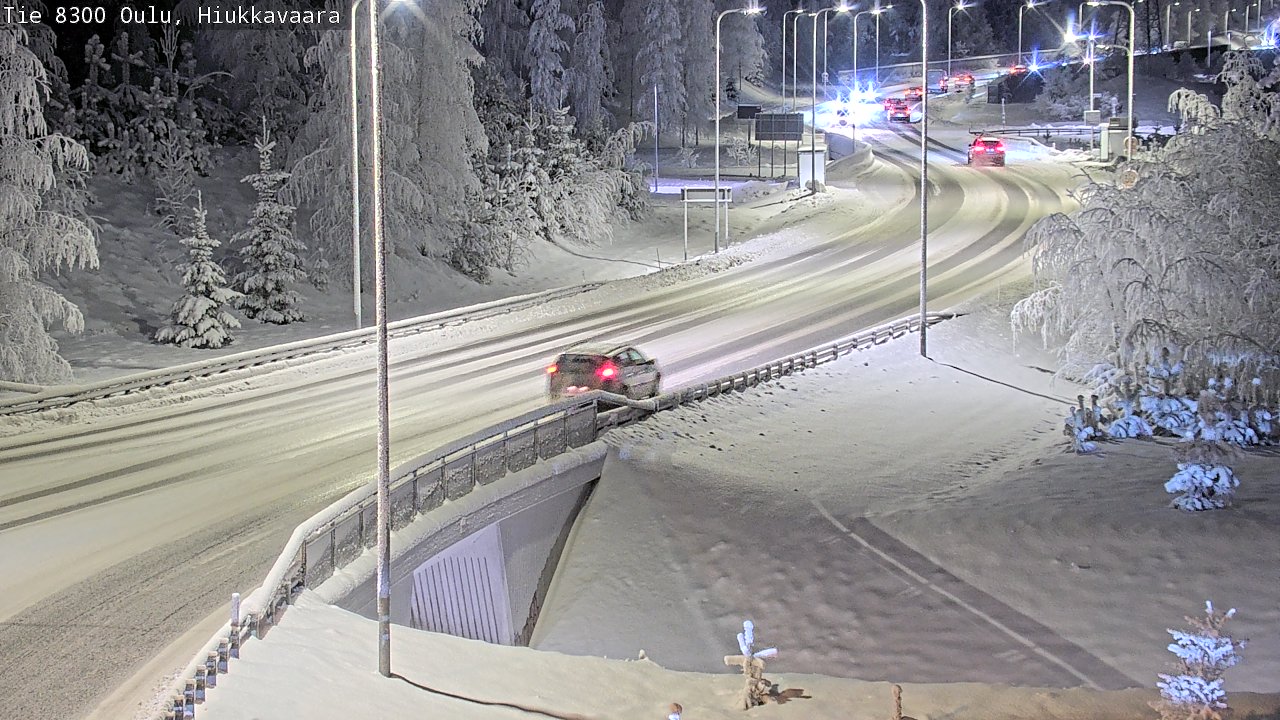Weather Camera Image road 8300 Oulu Hiukkavaara, Oulu, Pohjois-Pohjanmaa