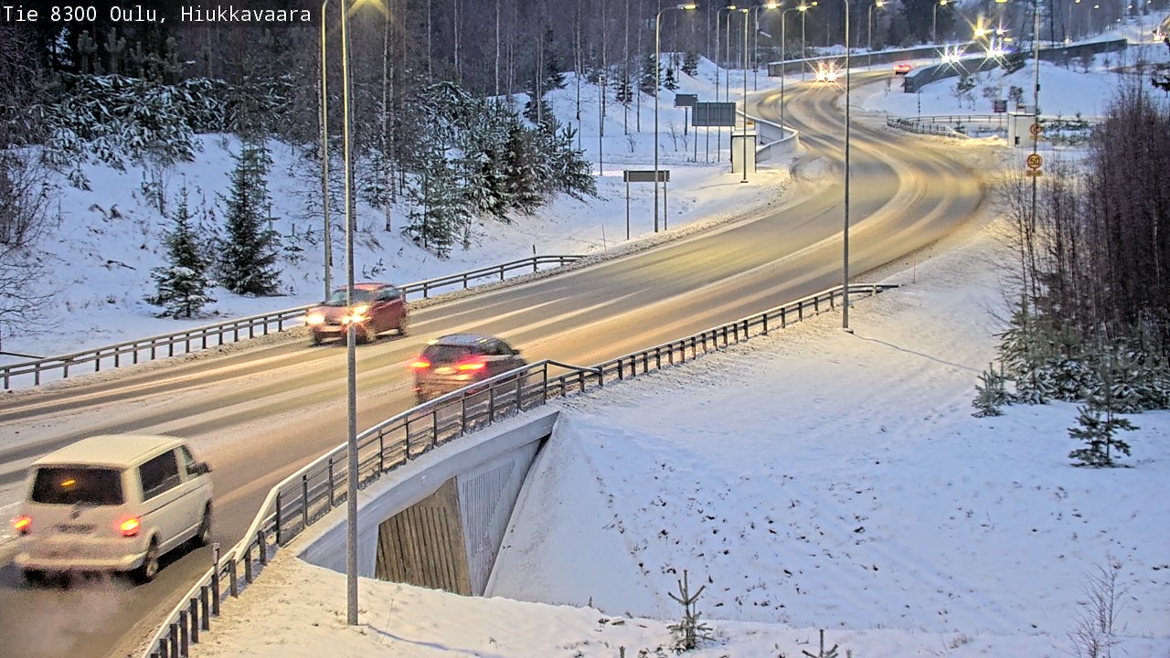 Weather Camera Image väg 8300 Oulu Hiukkavaara, Oulu, Pohjois-Pohjanmaa