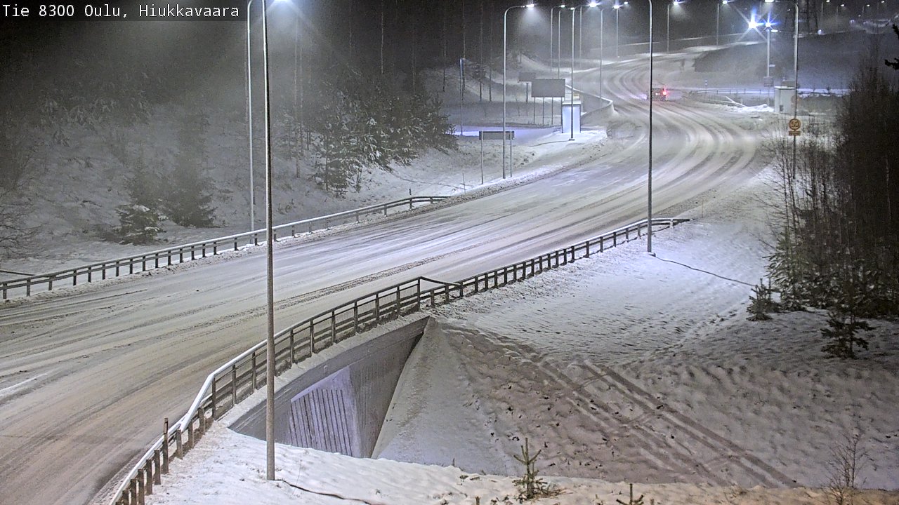 Weather Camera Image väg 8300 Oulu Hiukkavaara, Oulu, Pohjois-Pohjanmaa