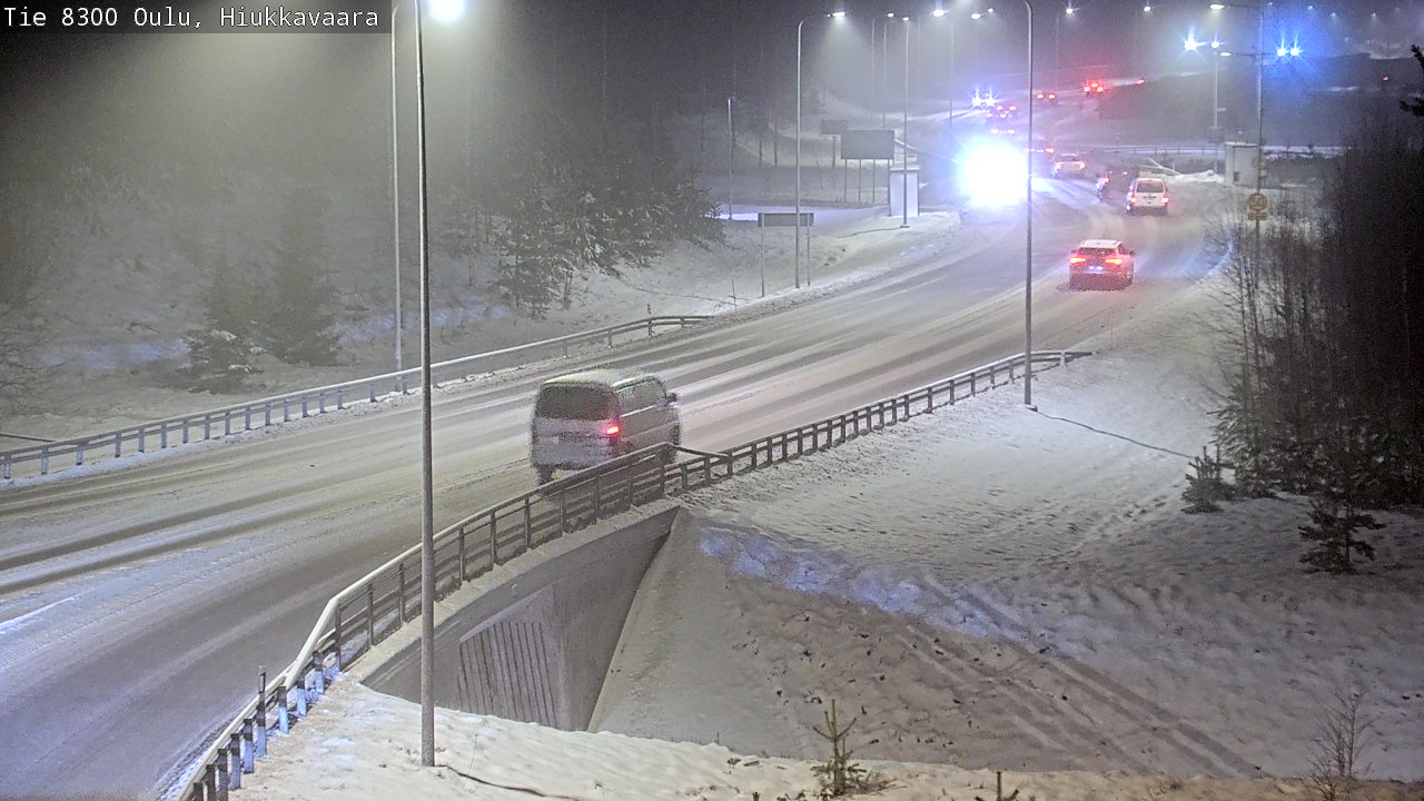 Weather Camera Image väg 8300 Oulu Hiukkavaara, Oulu, Pohjois-Pohjanmaa