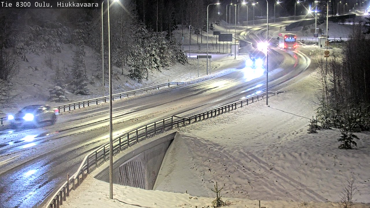 Weather Camera Image väg 8300 Oulu Hiukkavaara, Oulu, Pohjois-Pohjanmaa