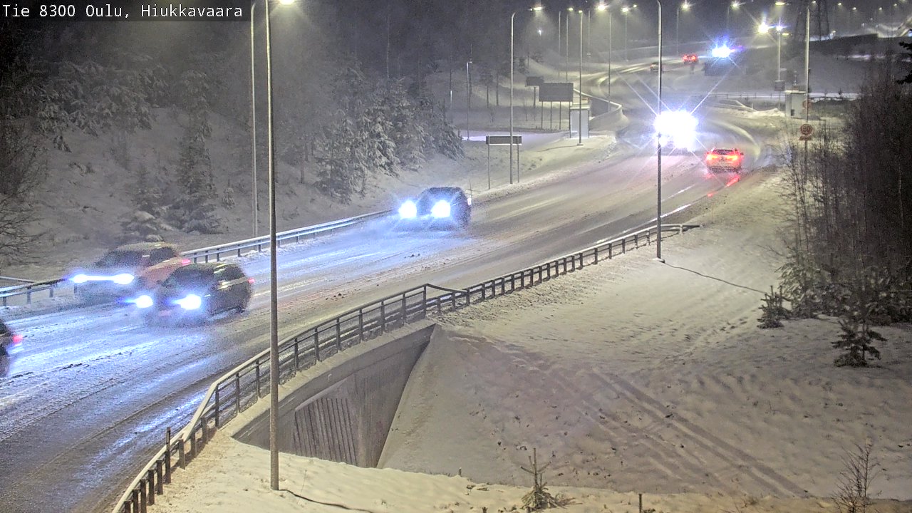 Weather Camera Image väg 8300 Oulu Hiukkavaara, Oulu, Pohjois-Pohjanmaa