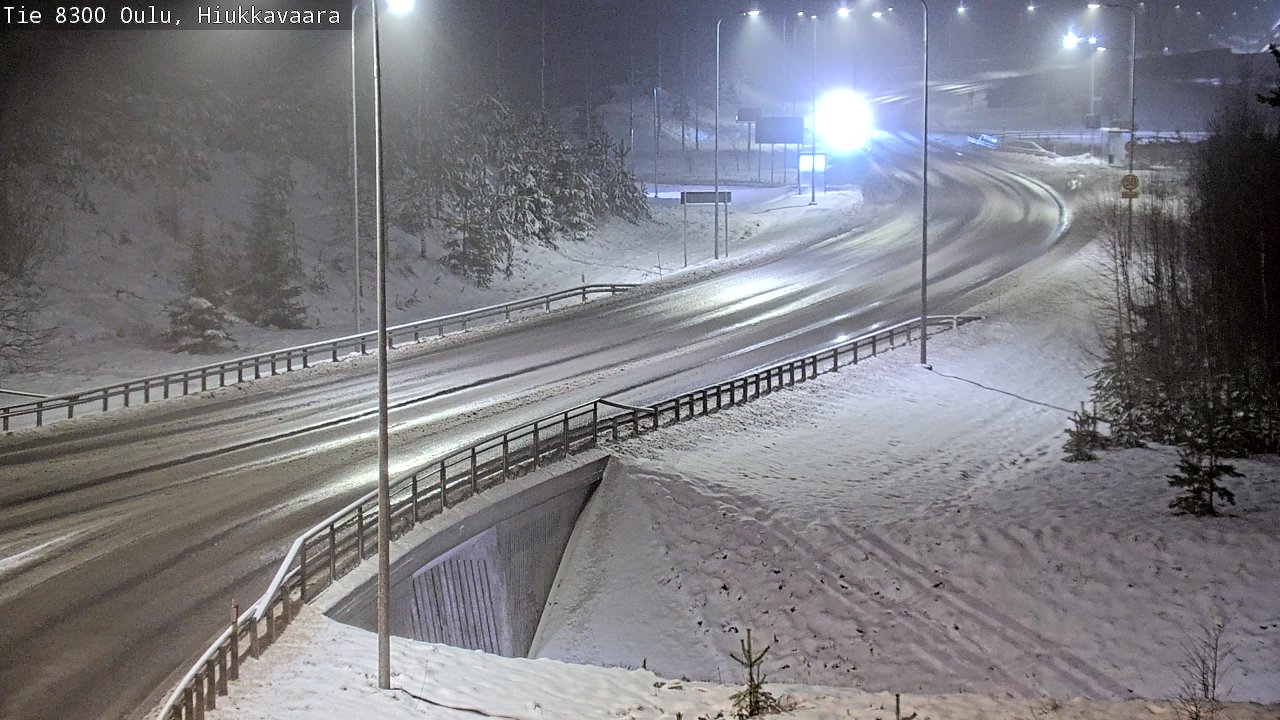 Weather Camera Image väg 8300 Oulu Hiukkavaara, Oulu, Pohjois-Pohjanmaa