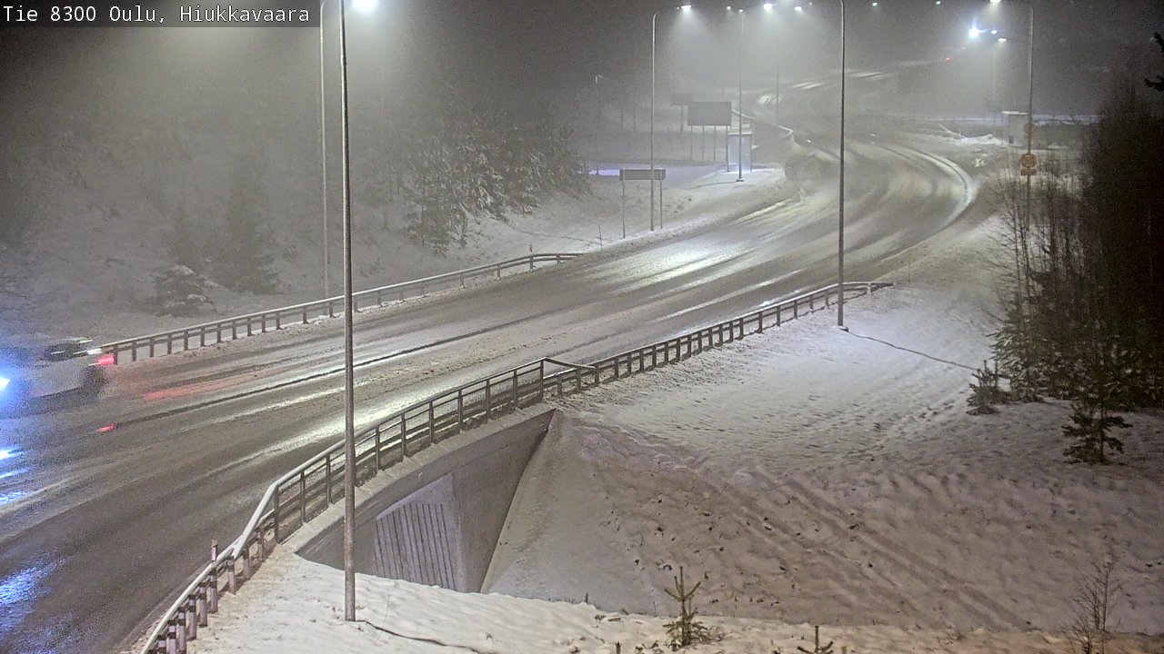 Weather Camera Image väg 8300 Oulu Hiukkavaara, Oulu, Pohjois-Pohjanmaa