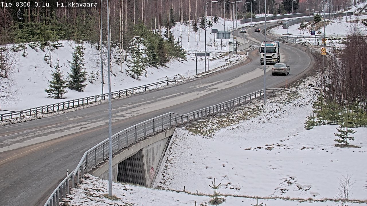 Weather Camera Image road 8300 Oulu Hiukkavaara, Oulu, Pohjois-Pohjanmaa