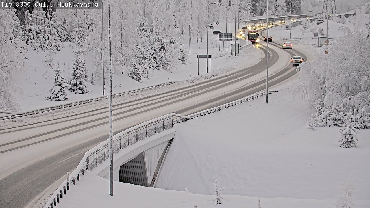 Weather Camera Image road 8300 Oulu Hiukkavaara, Oulu, Pohjois-Pohjanmaa