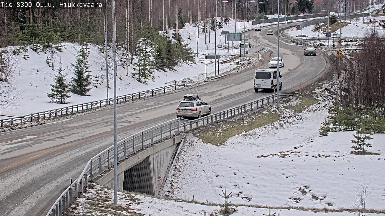 Weather Camera Image road 8300 Oulu Hiukkavaara, Oulu, Pohjois-Pohjanmaa