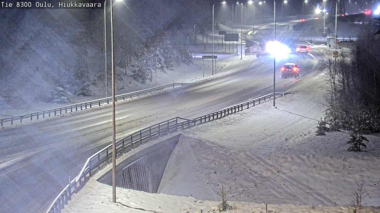 Weather Camera Image väg 8300 Oulu Hiukkavaara, Oulu, Pohjois-Pohjanmaa