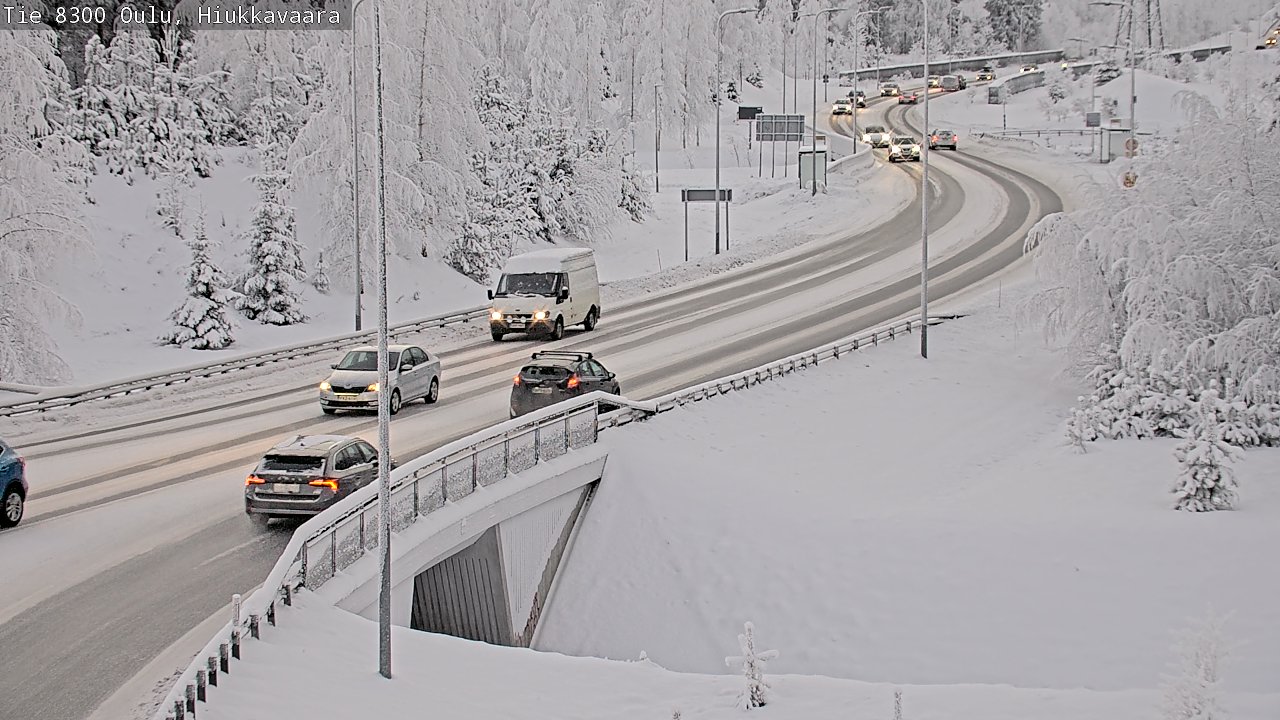 Weather Camera Image road 8300 Oulu Hiukkavaara, Oulu, Pohjois-Pohjanmaa