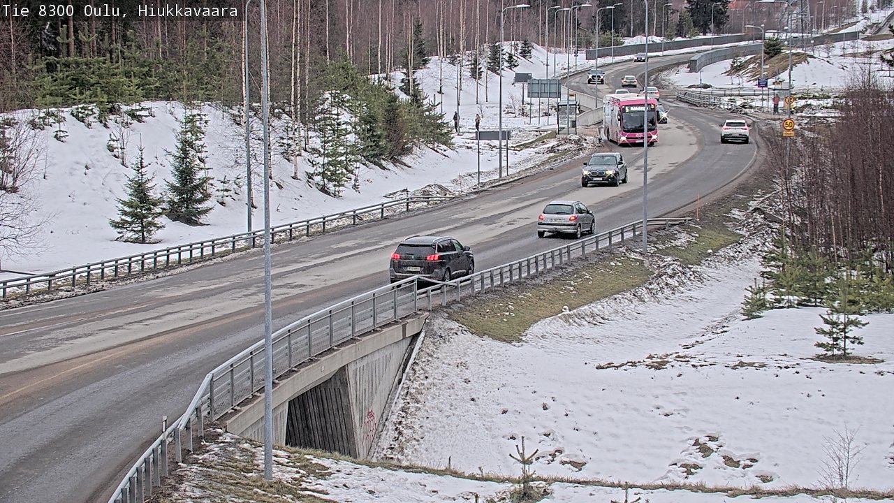 Weather Camera Image road 8300 Oulu Hiukkavaara, Oulu, Pohjois-Pohjanmaa