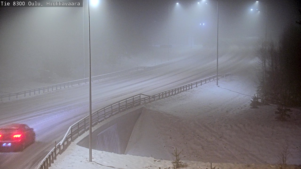Weather Camera Image väg 8300 Oulu Hiukkavaara, Oulu, Pohjois-Pohjanmaa