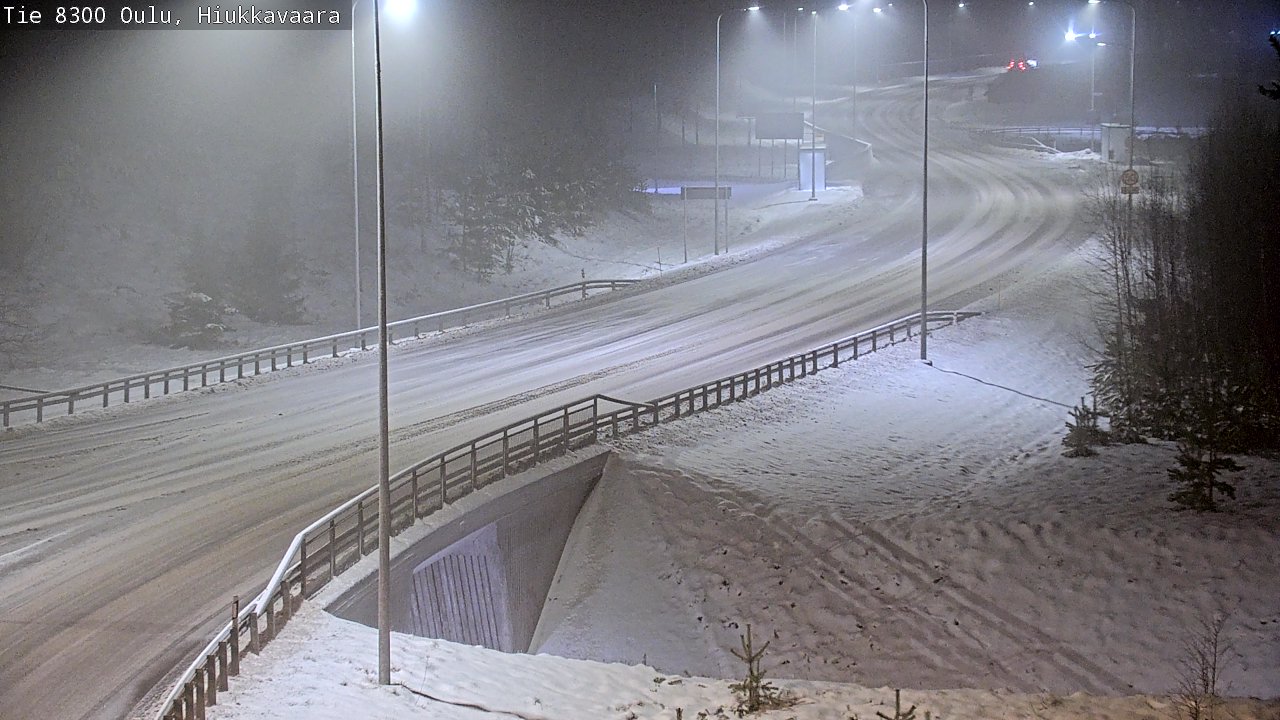 Weather Camera Image väg 8300 Oulu Hiukkavaara, Oulu, Pohjois-Pohjanmaa