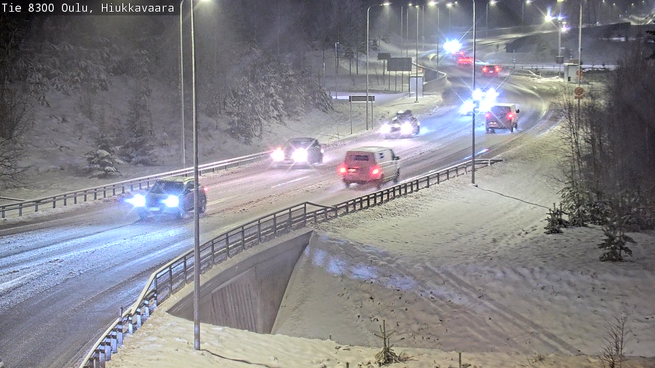 Weather Camera Image väg 8300 Oulu Hiukkavaara, Oulu, Pohjois-Pohjanmaa