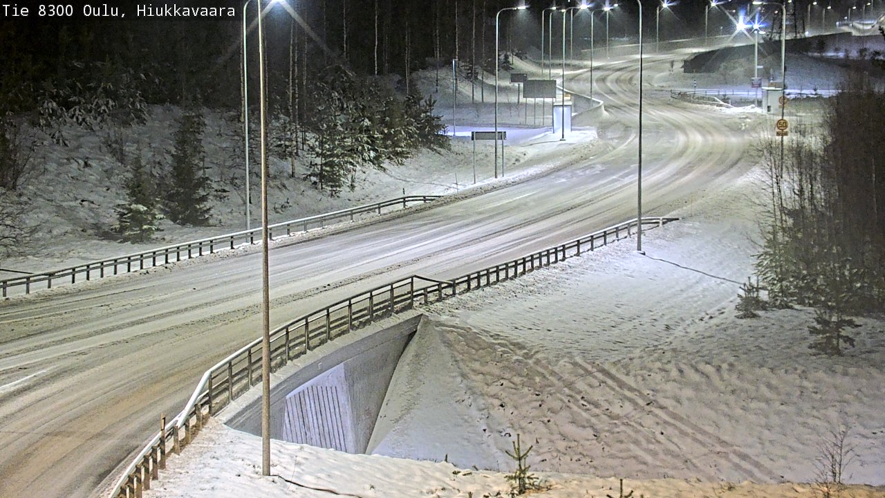 Weather Camera Image väg 8300 Oulu Hiukkavaara, Oulu, Pohjois-Pohjanmaa